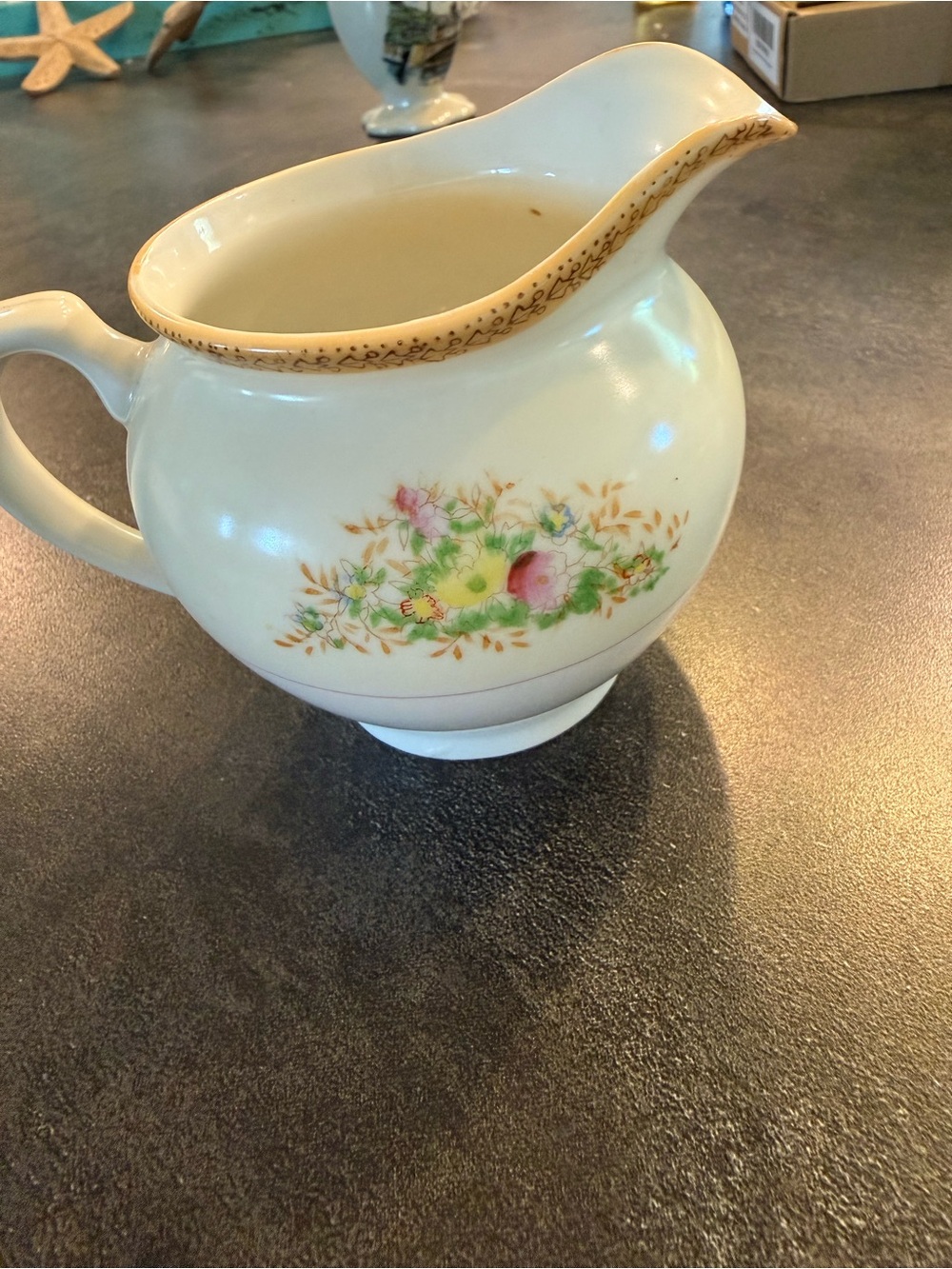 Handpainted - Picture 2 of 4